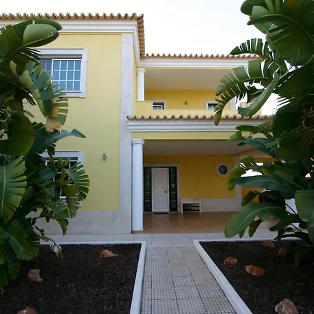 Vista Mar Piscina Bed & Breakfast 4*